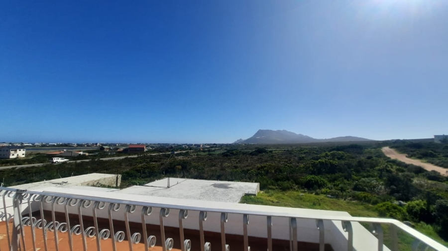 To Let 2 Bedroom Property for Rent in Bettys Bay Western Cape